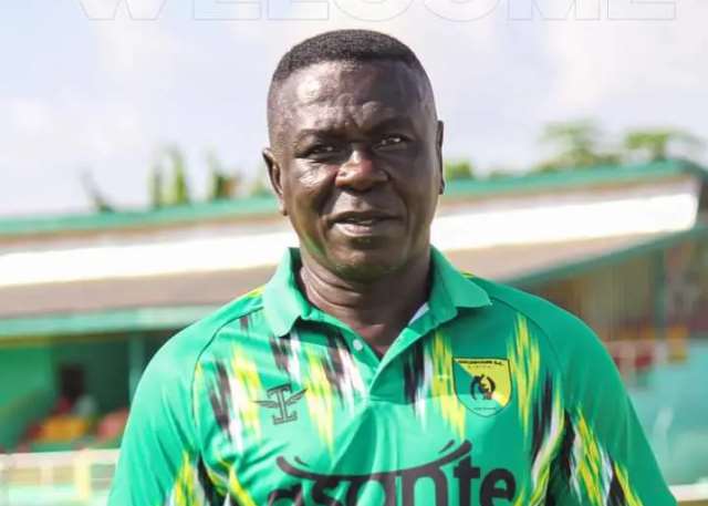 ‘Prove your worth if you earn Black Stars spot’ – Coach Frimpong Manso tells local players